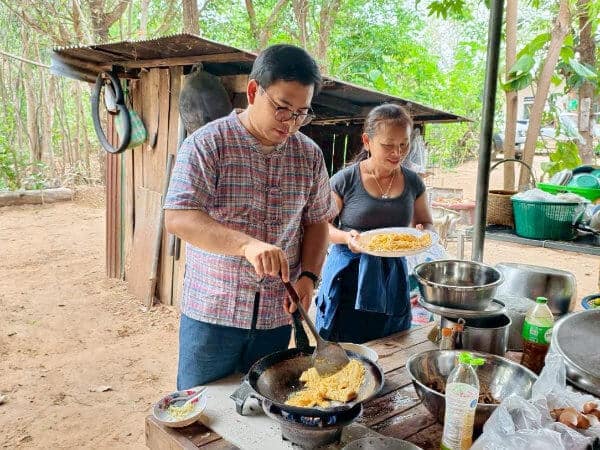 Cooking Thai food in a homestay in Ubon Ratchathani